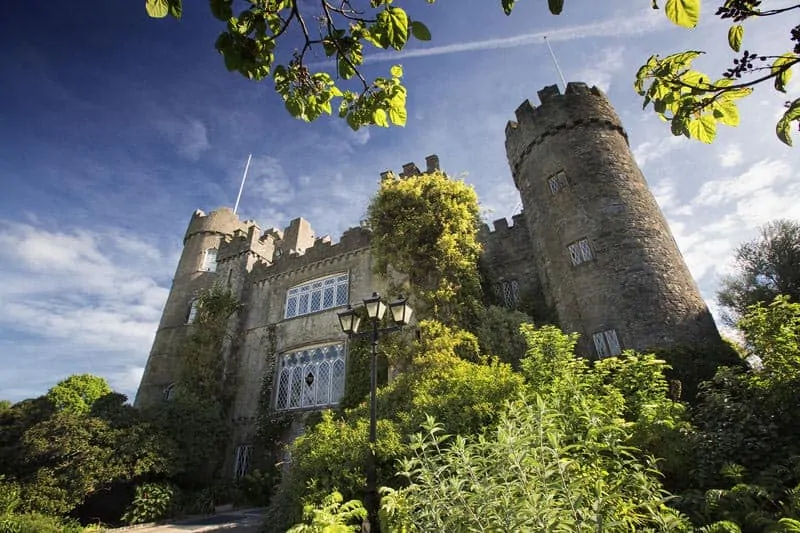 Malahide Castle, Irlands Burgen und Schlösser