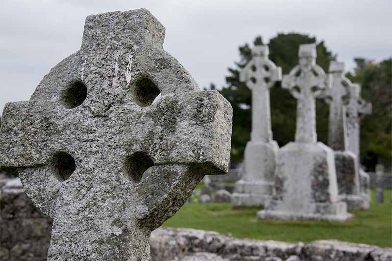 religionen in irland kreuz