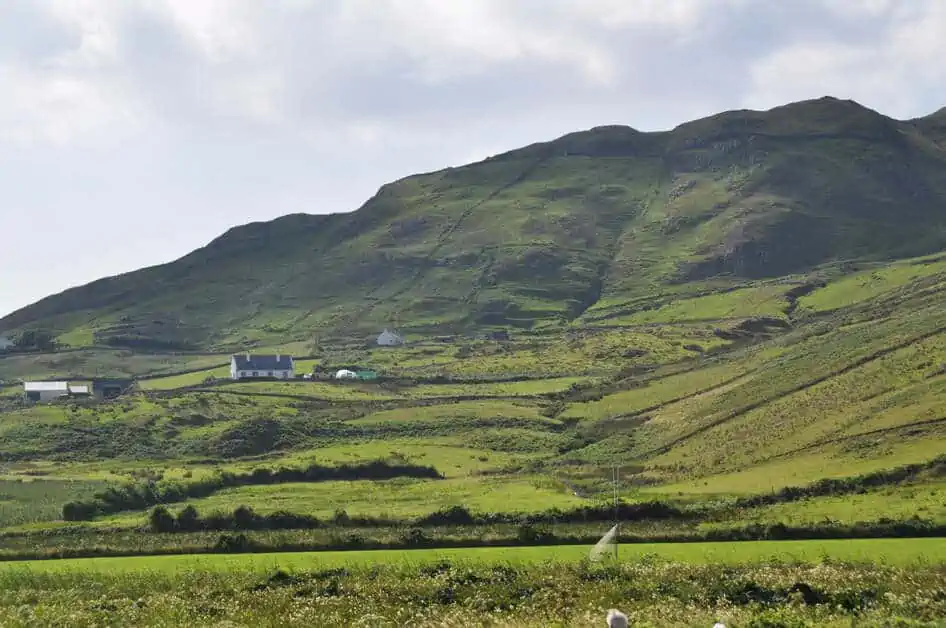 Grüne Hügel von Clare Island