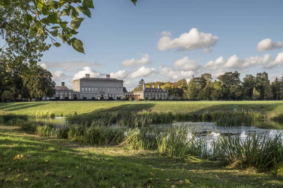 Castletown House mit Ländereien und See