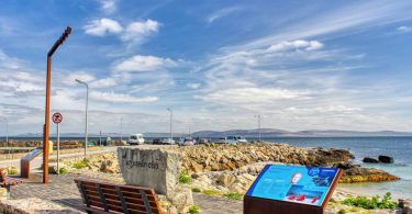 Das Meer nebenan (Photographer/Creator: Stephen Duffy/ Copyright: ©Fáilte Ireland/Tourism Ireland)